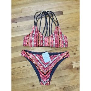 *NWT* Cupshe reversible cross back bikini